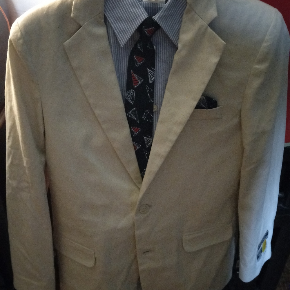 A handsome Nautica suit for boys size 18
